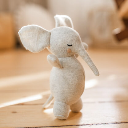 Babyrassel Elefant – Bild 2