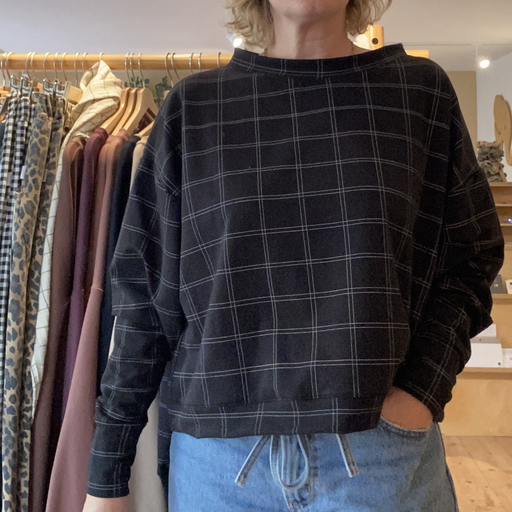 trötrö Cropped KARO Sweater – Bild 2